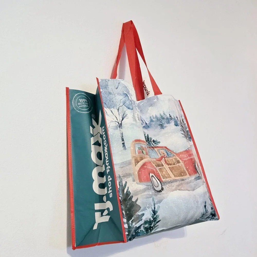 Christmas Red Truck Yellow Lab Dog Gifts Tree Snow Wagon Bag Gift TJ Maxx
